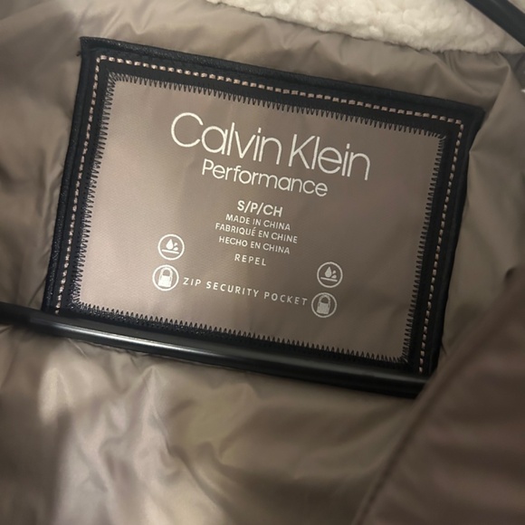 Calvin Klein Vest - Picture 4 of 5